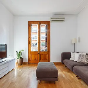 https://flateli-aribau.catalonia-hotels.com