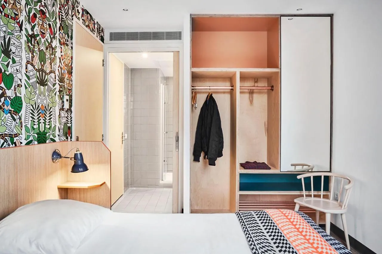 Hostel Generator Amsterdam Pansiyon Hollanda